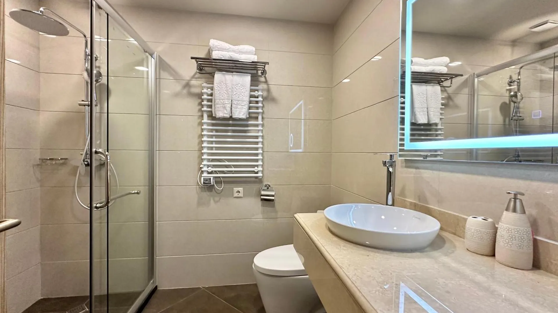 Luxury Dreamland Oasis Apartment 14 Batumi